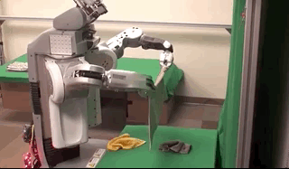 机器人学会对自己下手了，螺丝松了自己拧