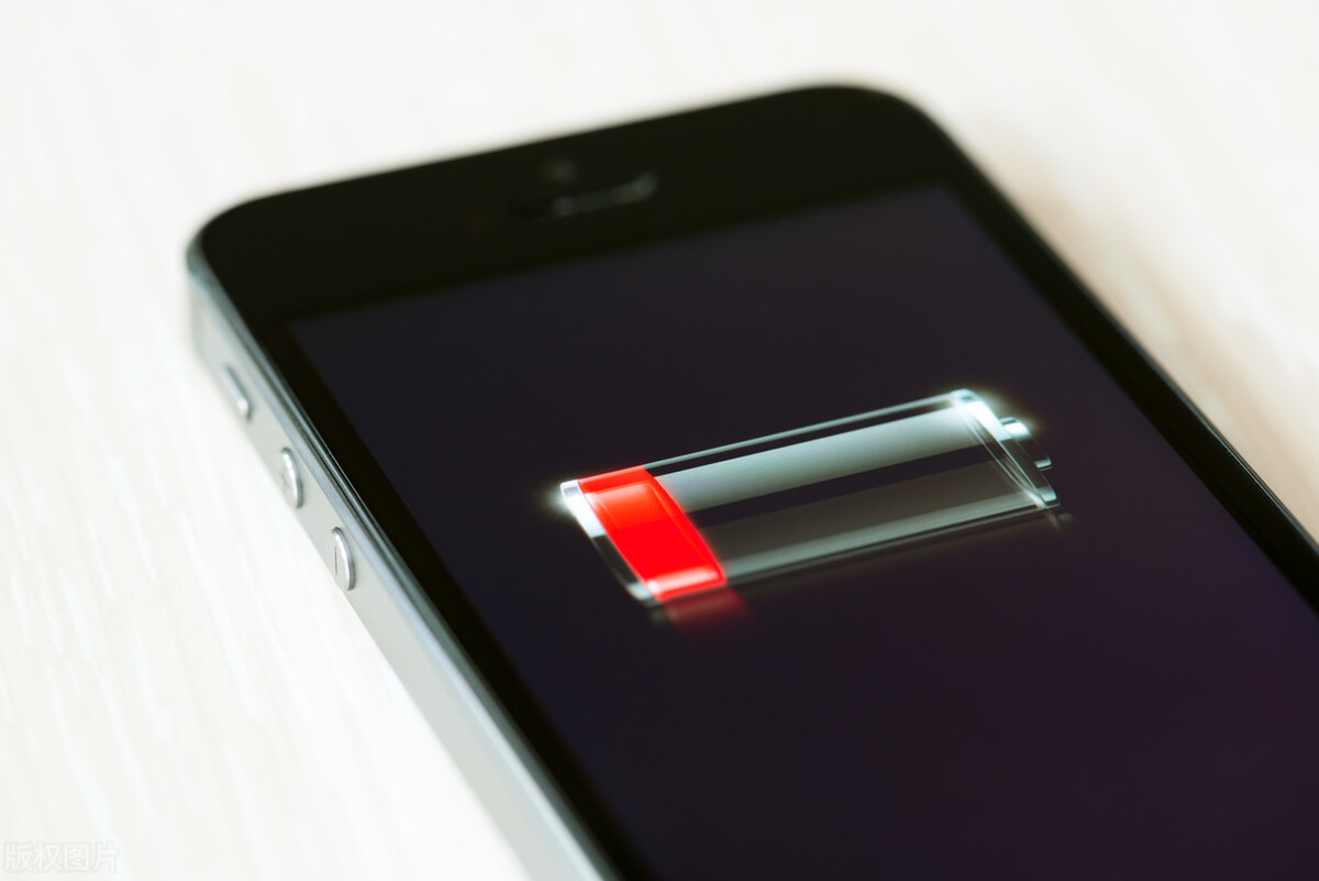如何给iPhone正确充电？学会这5点，电池健康始终保持100%