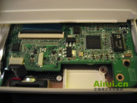 disassembly-05-more-bluetooth.jpg